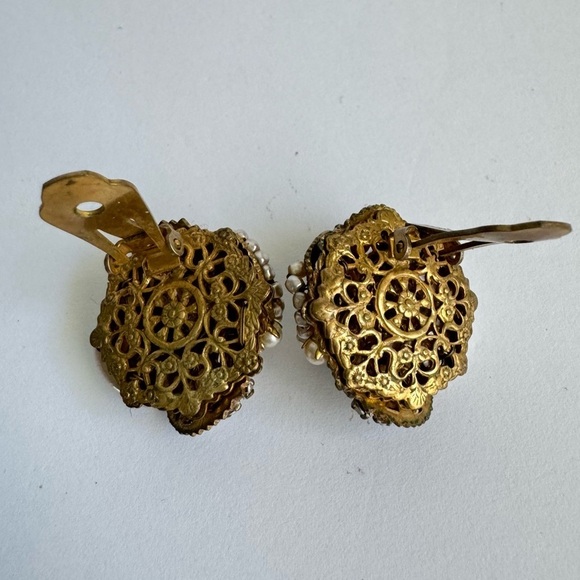 Miriam Haskell Clip Earrings Baroque Pearl Celestial Gold Tone 50s Rhinestone - Picture 9 of 12